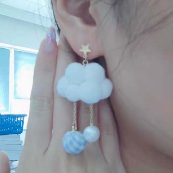 🔥2/$20 Rain Cloud Earrings Raining Earrings Rain Drop Earrings S925 Pin - Picture 5 of 7